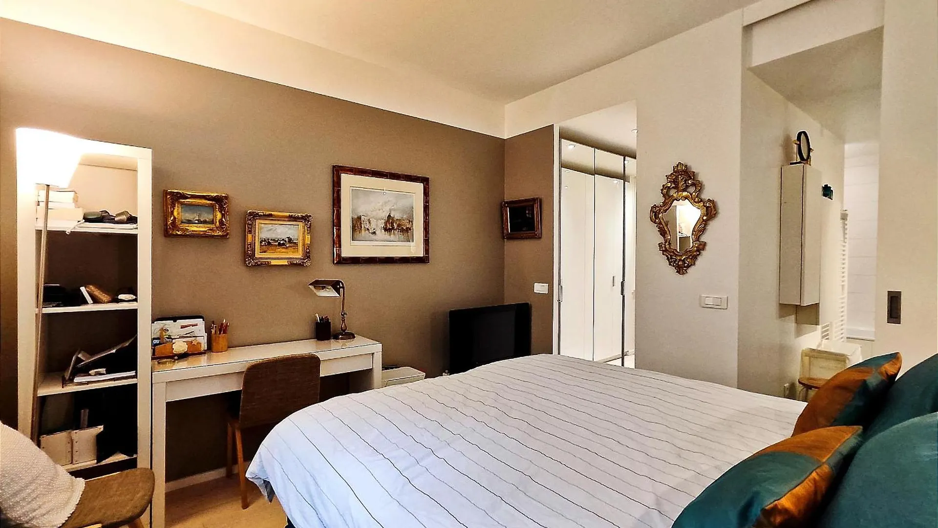 Appartamento Avenue De Salonique - Paris 17 0*,  Francia